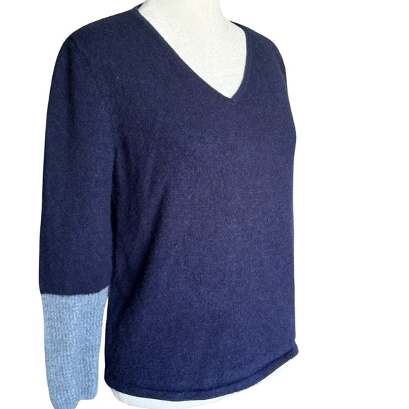 Cashmere Navy Sweater Sz Sm - Picture 1 of 11